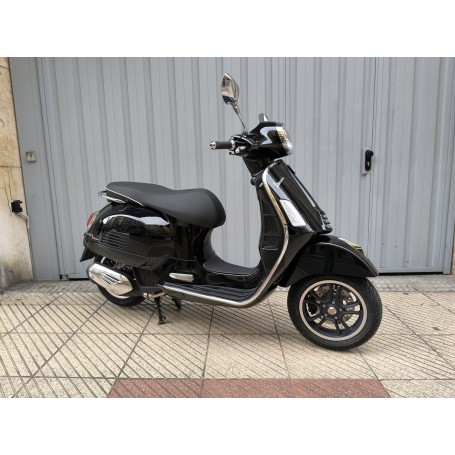 Vespa Gts 125 Super ABS E5 Negro Brillo 2024 1.Km