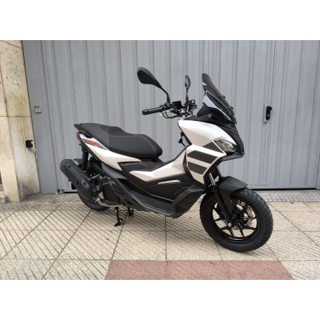 Aprilia SR GT 125 4T Gris Blanco 2025 0.km
